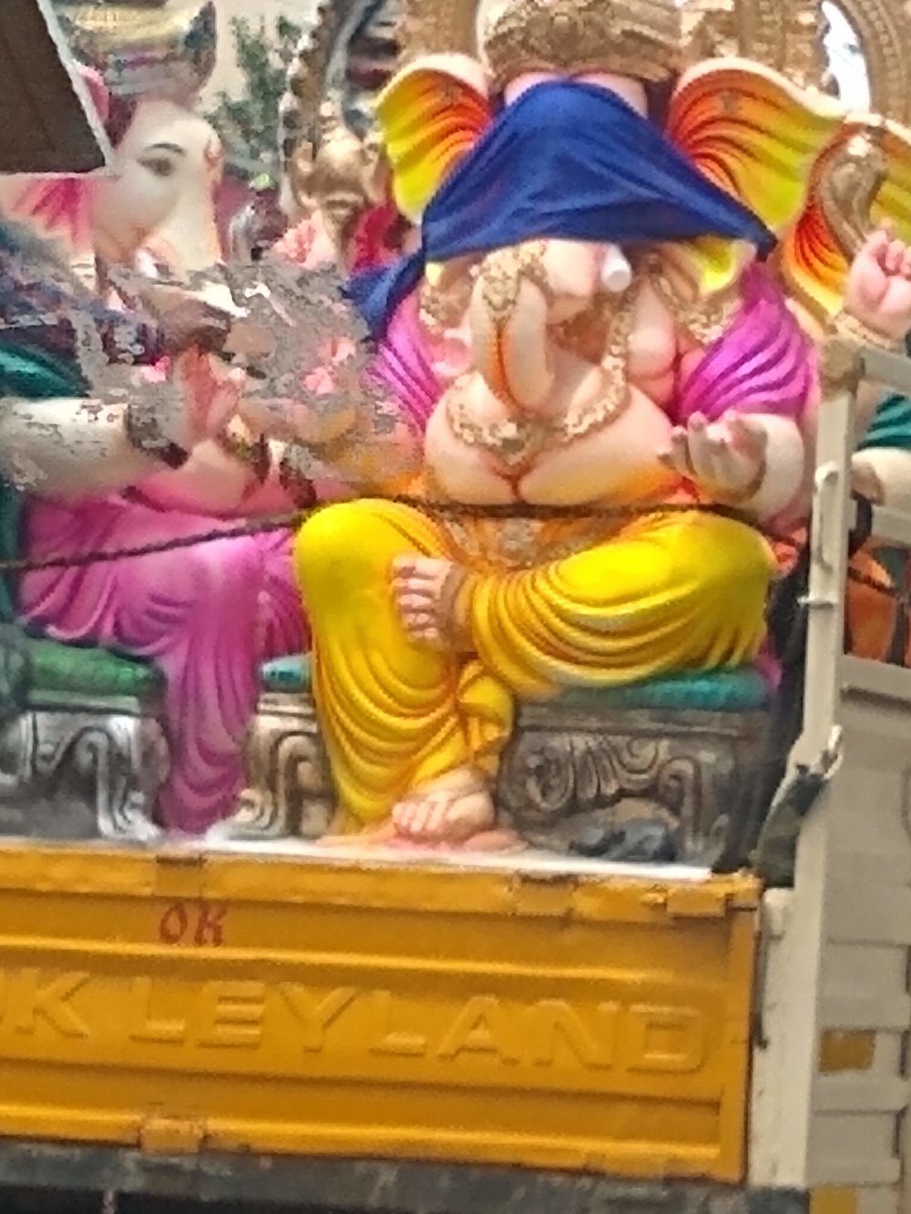 Ganesh_Idol_on_Truck_with_a_blindfold_for_blog